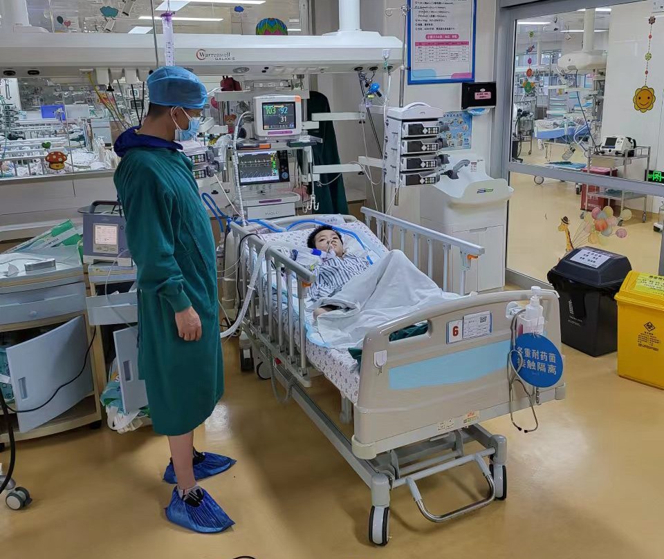 岑溪市跨省救护车出租公司